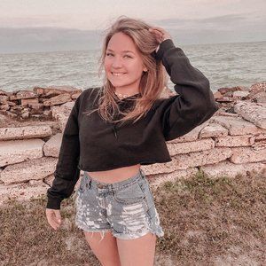 Meet your Posher, Lexi